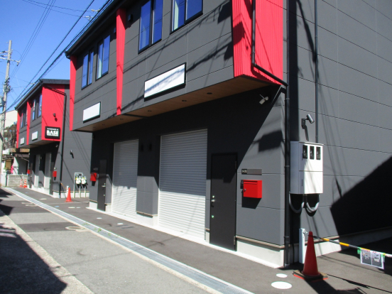 【貸倉庫・事務所】大阪府寝屋川市高柳