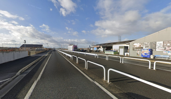 【駐車場付貸倉庫】大阪府高槻市道鵜町