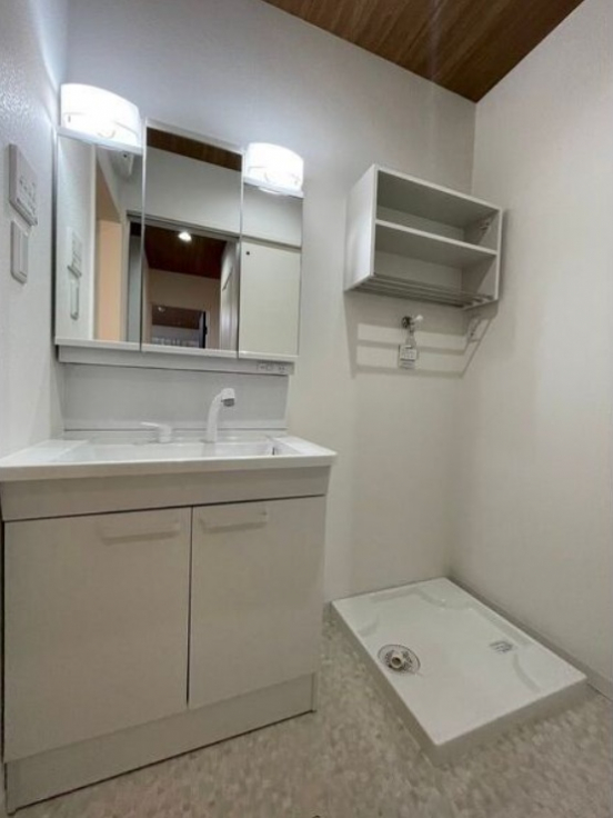 【貸ガレージハウス】大阪府枚方市長尾家具町