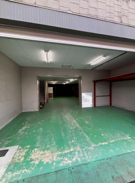 【貸倉庫】大阪府枚方市長尾家具町