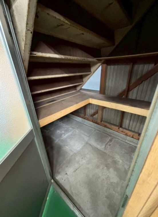 【貸倉庫】大阪府枚方市長尾家具町