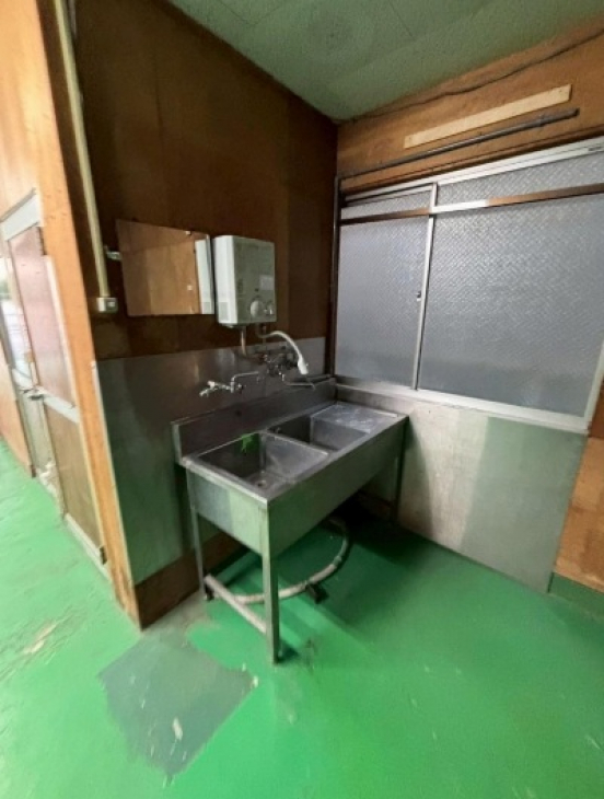 【貸倉庫】大阪府枚方市長尾家具町