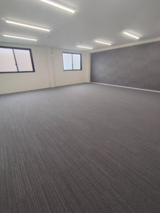 【貸店舗・事務所】兵庫県川西市久代