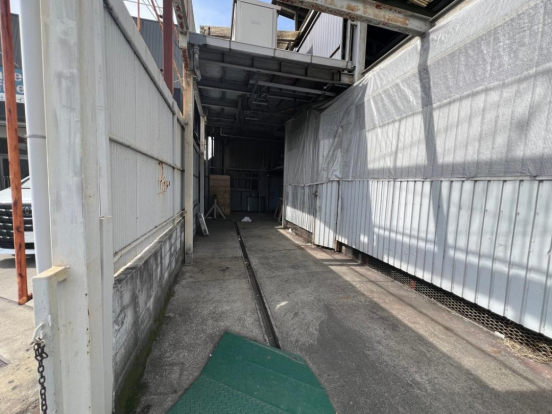 【貸工場・事務所】大阪府枚方市出口