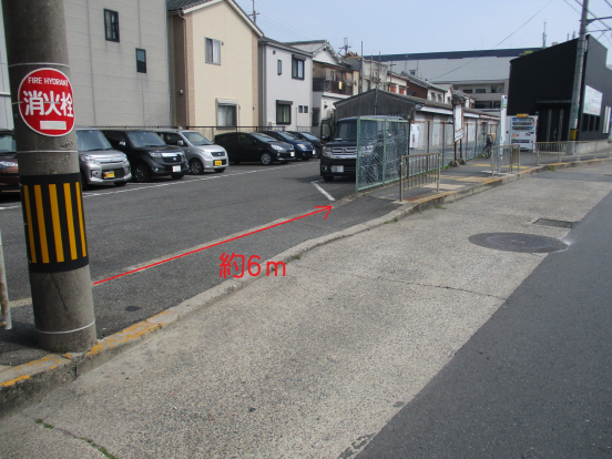 【シャッター付ガレージ】大阪府高槻市芝生町