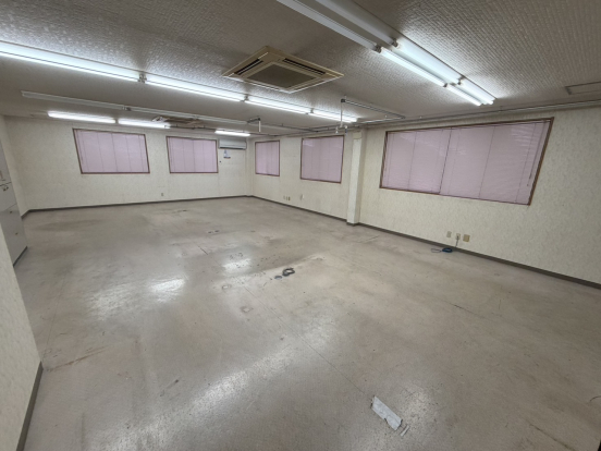 【貸倉庫・事務所・作業場】京都府久世郡久御山町市田新珠城