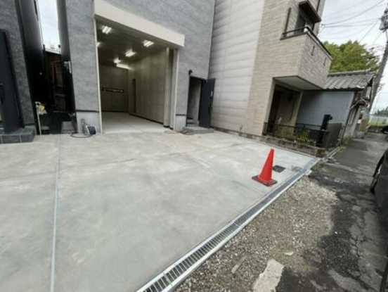 【貸ガレージハウス　A号】大阪市西成区津守
