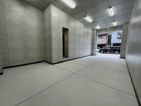 【貸ガレージハウス　A号】大阪市西成区津守